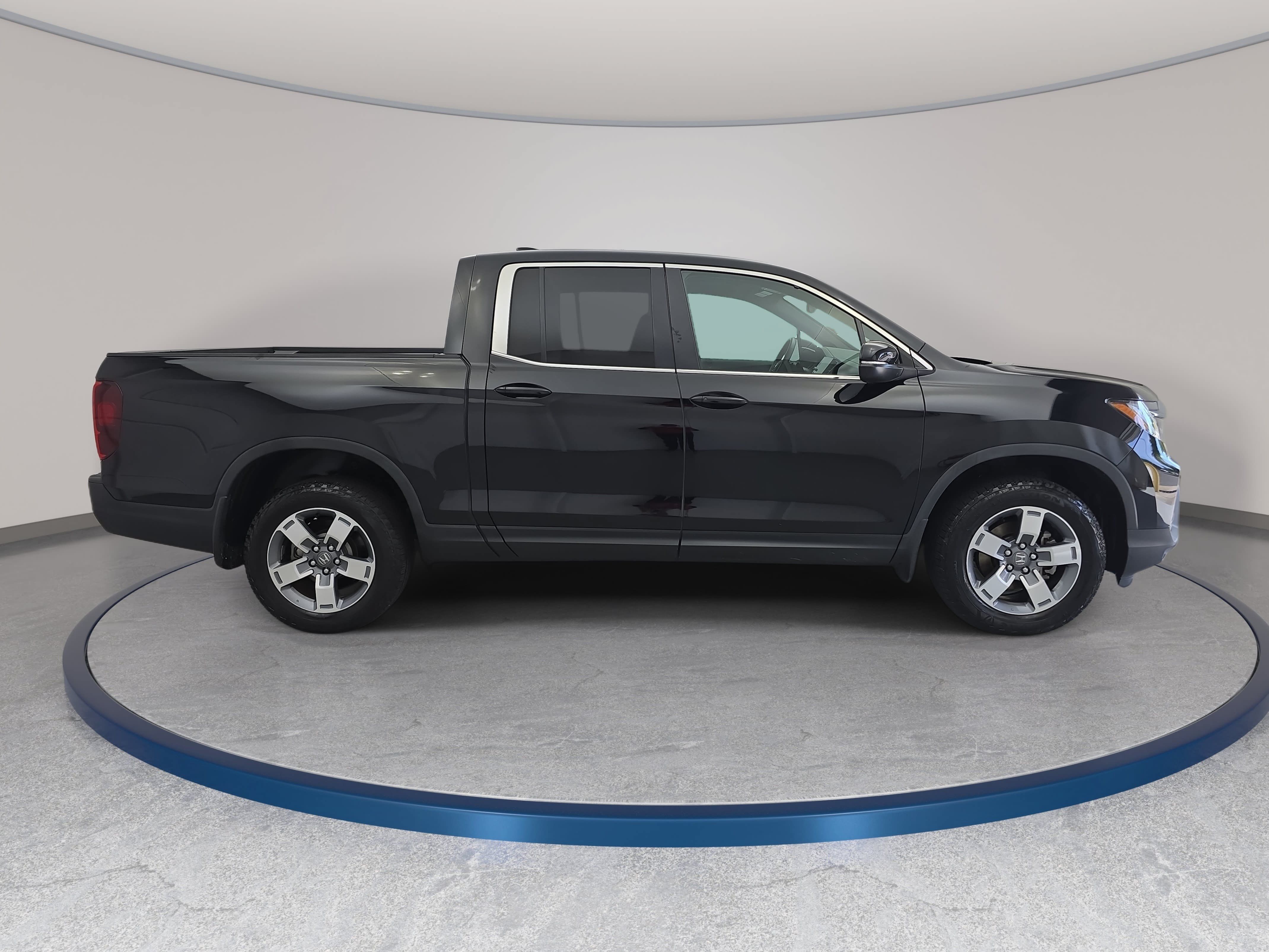 Certified 2024 Honda Ridgeline RTL image 4