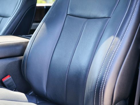 Used 2019 Ford F150 Lariat w/ Equipment Group 502A Luxury AWD/4WD image 41