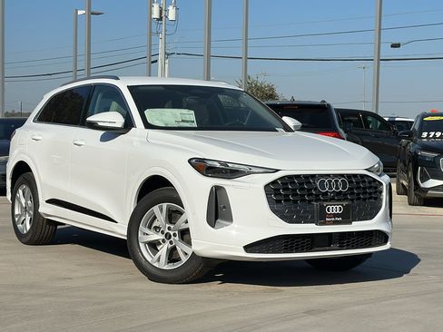 New 2025 Audi Q5 Premium image 2