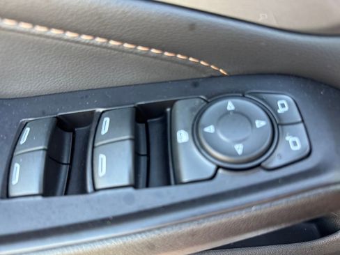 Used 2020 Chevrolet Traverse LS w/ LPO, Blackout Package image 10