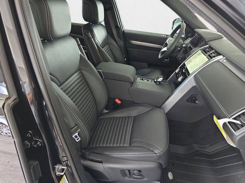 New 2025 Land Rover Discovery Dynamic SE AWD/4WD image 10