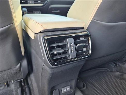 Used 2023 Lexus NX 250 FWD w/ Towing Package (2000 Lbs) image 18
