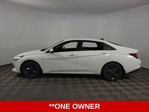 Used 2021 Hyundai Elantra SEL w/ Convenience Package FWD image 5