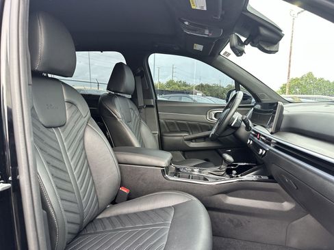 Certified 2024 Kia Sorento SX Prestige AWD/4WD image 23