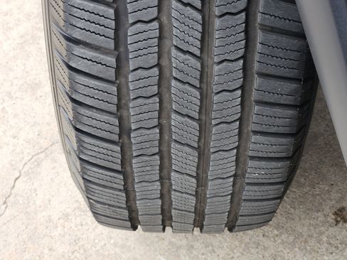 Used 2019 Jeep Grand Cherokee Limited image 11