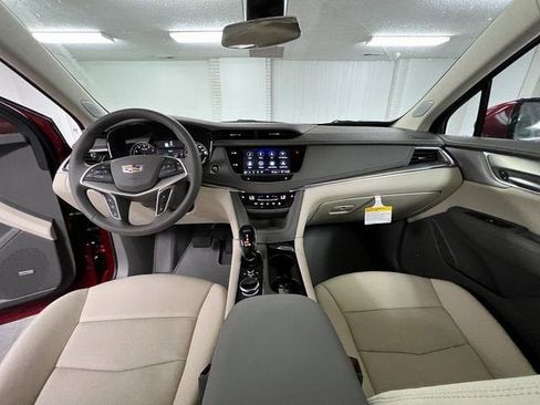 New 2025 Cadillac XT5 Premium Luxury image 17