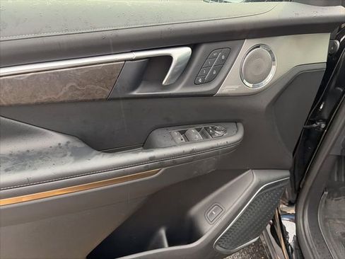 Used 2025 Buick Enclave Avenir w/ Super Cruise Package image 8