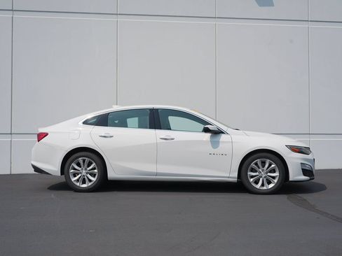 Used 2023 Chevrolet Malibu LT w/ Driver Confidence Package FWD image 2