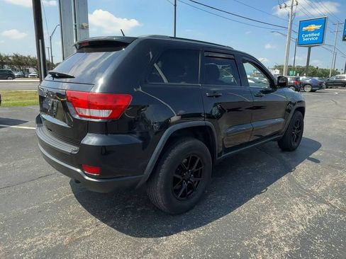Used 2012 Jeep Grand Cherokee Laredo w/ Laredo E Group AWD/4WD image 8
