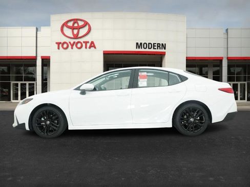 New 2026 Toyota Camry SE image 9