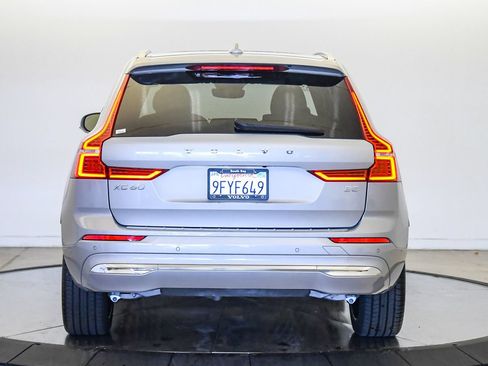 Certified 2023 Volvo XC60 B5 Ultimate w/ Climate Package FWD image 3