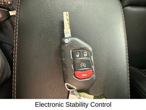 Used 2021 Jeep Wrangler Unlimited Rubicon AWD/4WD image 35