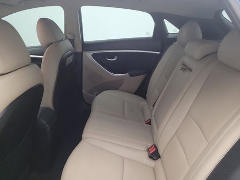 Used 2015 Hyundai Elantra GT w/ Option Group 03 FWD image 18