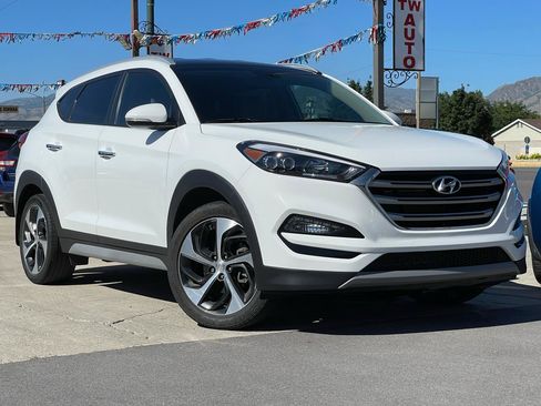 Used 2017 Hyundai Tucson Limited AWD/4WD image 3