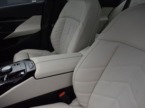 Certified 2025 BMW 530i w/ M Sport Package RWD image 14