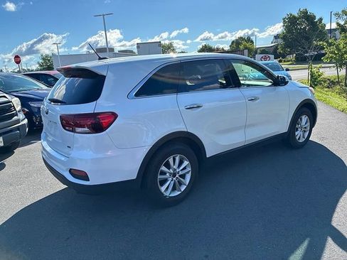 Used 2020 Kia Sorento LX FWD image 5