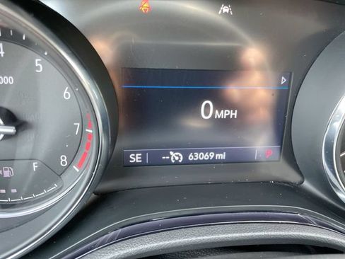 Certified 2021 Buick Encore GX Select w/ Sport Touring Package FWD image 21