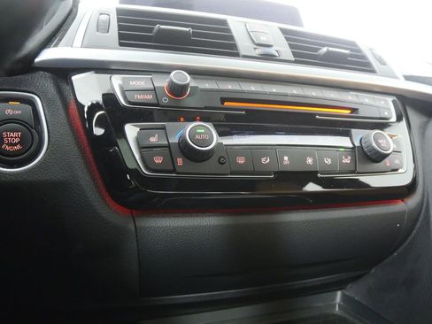 Used 2017 BMW 340i Sedan image 25