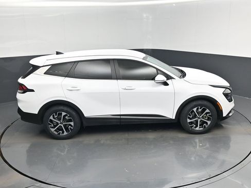 Certified 2024 Kia Sportage EX image 46