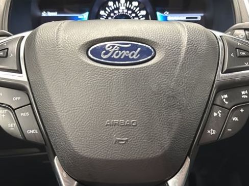 Used 2024 Ford Edge SEL w/ Convenience Package AWD/4WD image 16