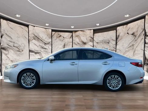 Used 2013 Lexus ES 350 w/ Luxury Pkg FWD image 9