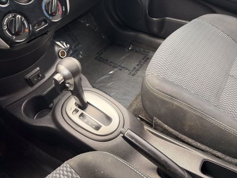 Used 2017 Nissan Versa Note SV FWD image 23