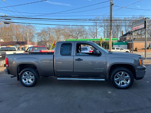 Used 2013 GMC Sierra 1500 SLE w/ Power Tech Package image 8