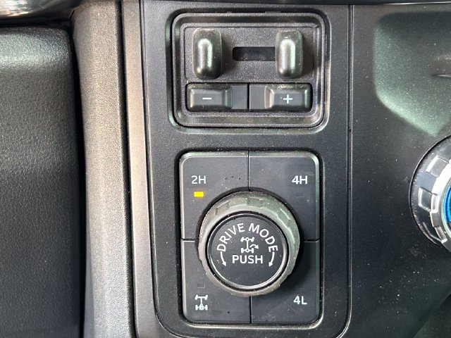 Used 2025 Ford F350 Lariat w/ Tremor Off-Road Package AWD/4WD image 19