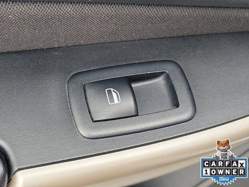 Used 2018 Jeep Cherokee Latitude FWD image 14