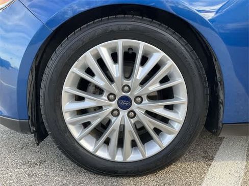 Used 2018 Ford Focus Titanium image 12