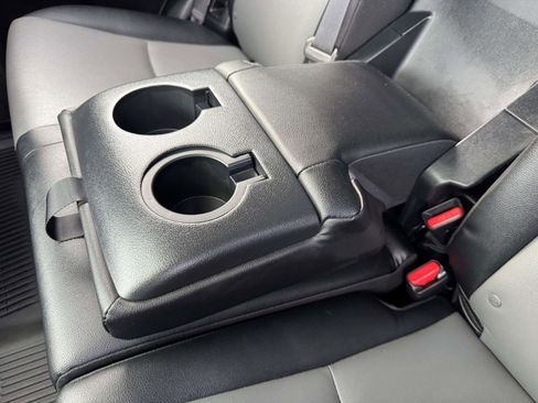 Used 2018 Toyota 4Runner SR5 Premium image 10