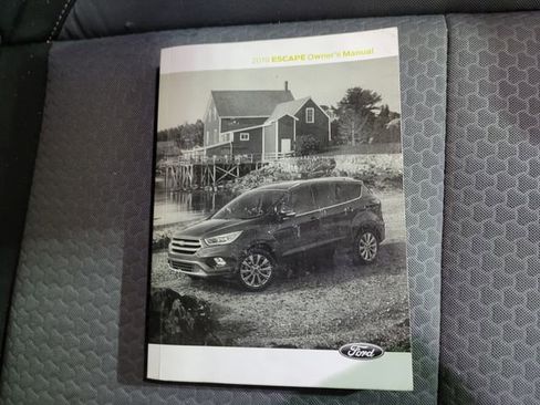 Used 2019 Ford Escape SE image 58