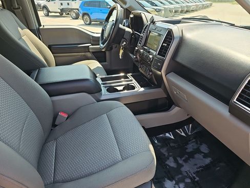 Used 2017 Ford F150 XLT w/ Equipment Group 302A Luxury AWD/4WD image 10