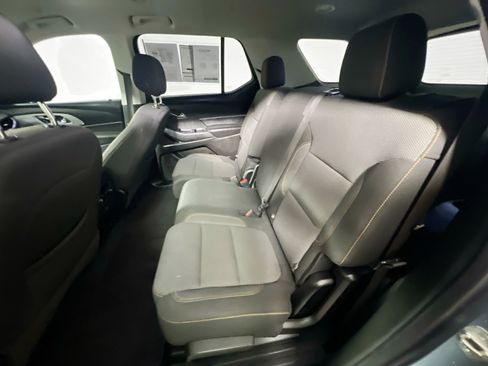 Used 2021 Chevrolet Traverse LS FWD image 30