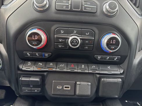 Used 2022 GMC Sierra 1500 Denali w/ Denali Premium Package image 23