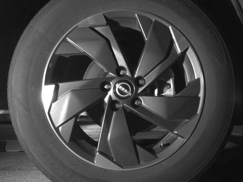 Used 2025 Nissan Rogue SV AWD/4WD image 13