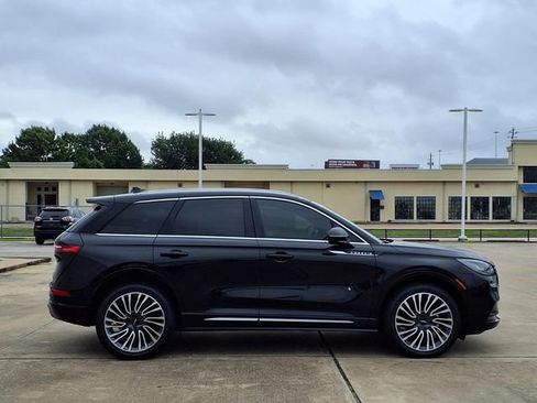 Certified 2021 Lincoln Corsair Reserve w/ Sport Package AWD/4WD image 21