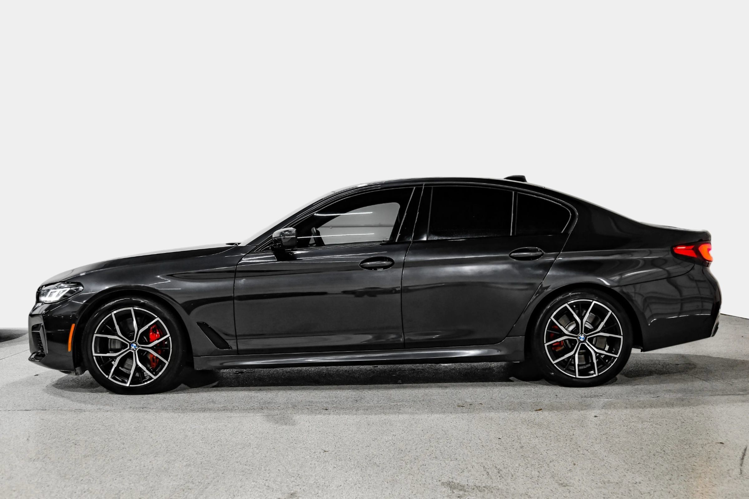 Used 2021 BMW 540i w/ M Sport Package RWD image 9