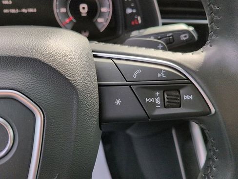 Used 2019 Audi Q8 Prestige w/ Luxury Package image 20