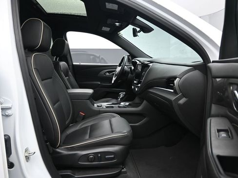 Used 2023 Chevrolet Traverse Premier w/ Redline Edition AWD/4WD image 32