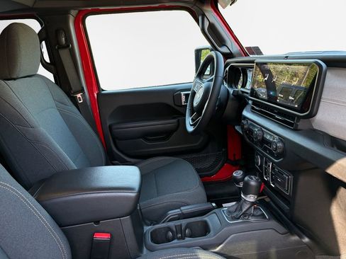 Certified 2025 Jeep Wrangler Unlimited Sport AWD/4WD image 28