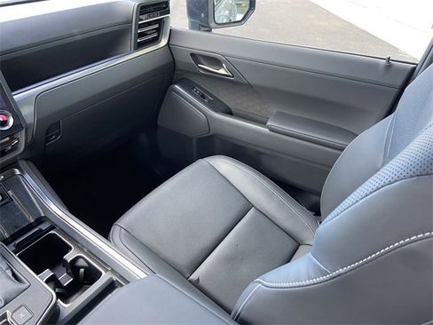 Used 2024 Lexus GX 550 image 16