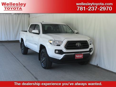 Used 2022 Toyota Tacoma SR5 image 1