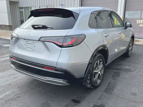 Used 2023 Honda HR-V EX-L image 9