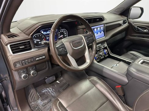 Used 2021 GMC Yukon Denali w/ Denali Premium Package AWD/4WD image 15