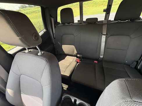 Used 2024 Chevrolet Colorado LT w/ LT Convenience Package AWD/4WD image 33