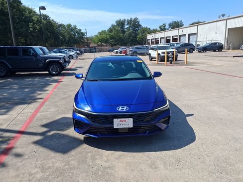 Used 2025 Hyundai Elantra SEL FWD image 5