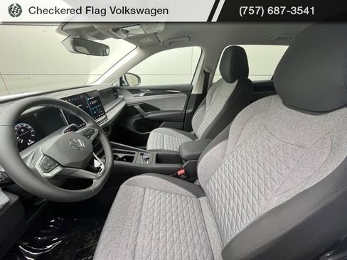 New 2025 Volkswagen Tiguan S image 2