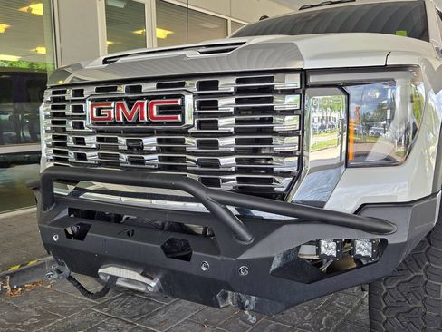 Used 2024 GMC Sierra 2500 Denali w/ Denali Reserve Package AWD/4WD image 35
