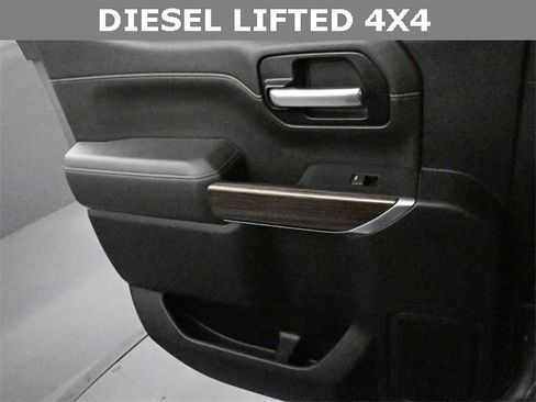 Used 2020 Chevrolet Silverado 1500 RST image 14